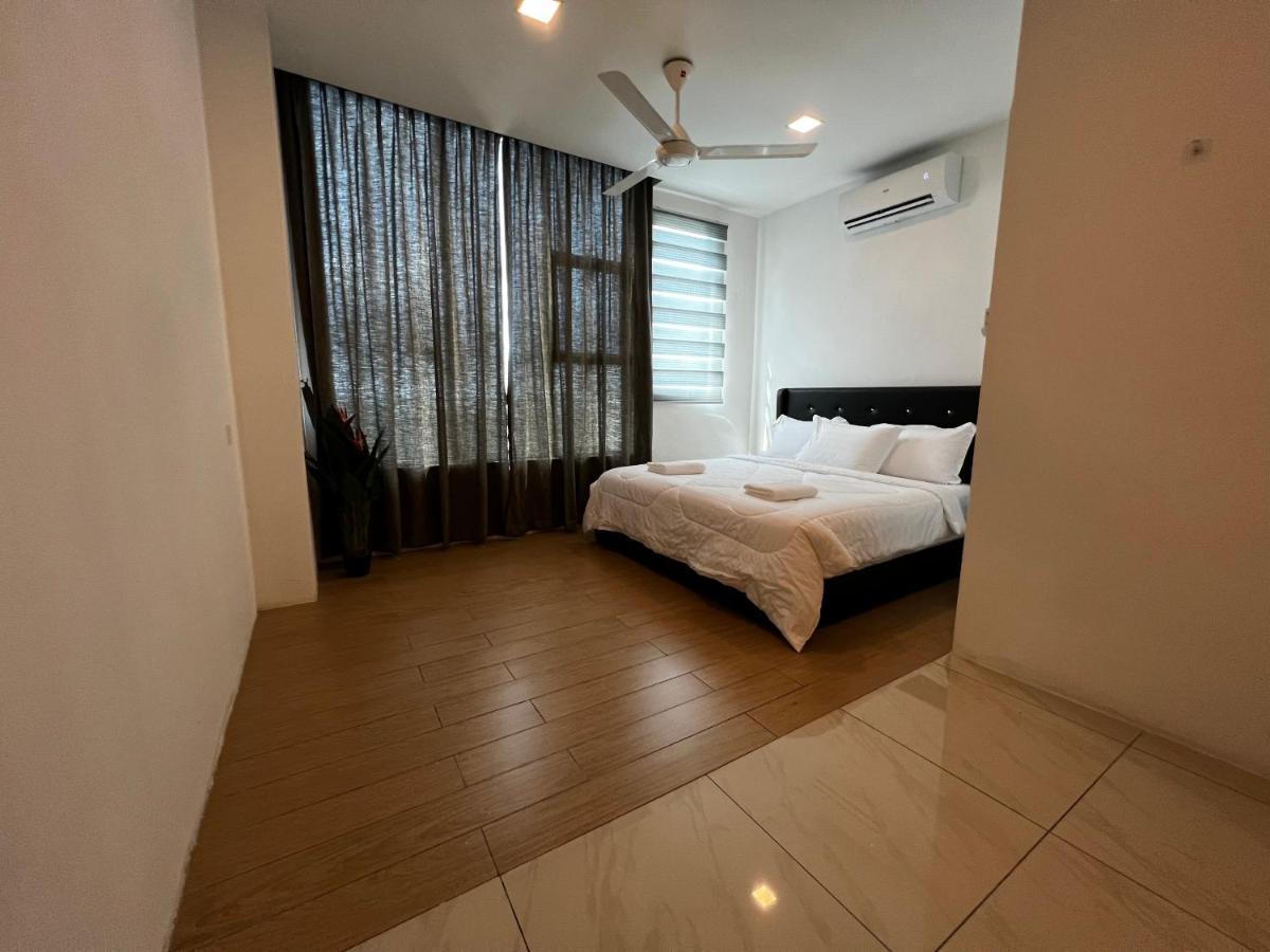 Itcc Manhattan By Prime * Penampang